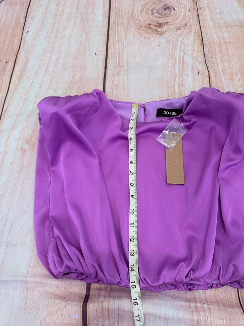 DO+BE COLLECTION women’s Size Medium Cropped Satin Purple Bubble Top NWT - Picture 4 of 6